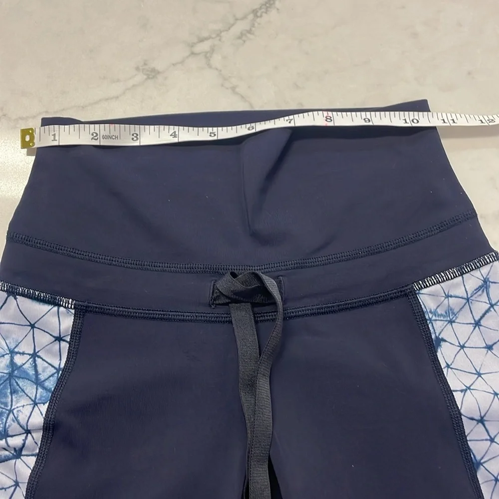 Lululemon Retreat 7/8” Leggings Size 4